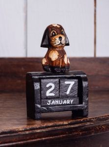 Wooden Dog Calendar 12 x 7cm