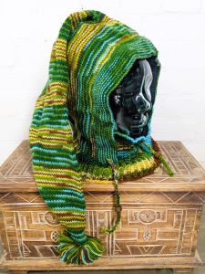 W - Knitted Wool Hat With Scarf - Mixed Colours